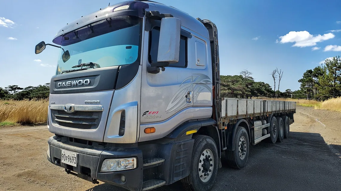 중고 화물 트럭 시세 — 타타대우 프리마 480 카고 25톤, 아이트럭 평택센터 전시