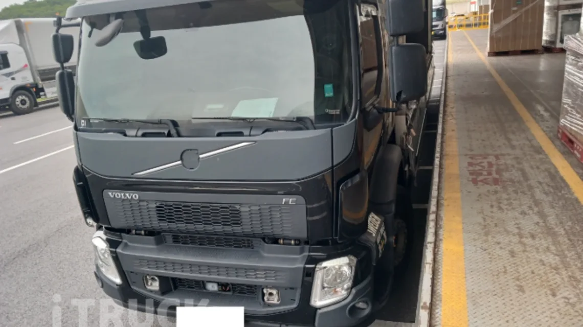 중고화물차 사이트 시세 비교 예시 — 볼보 FE 350 윙바디 10.1톤 전측면